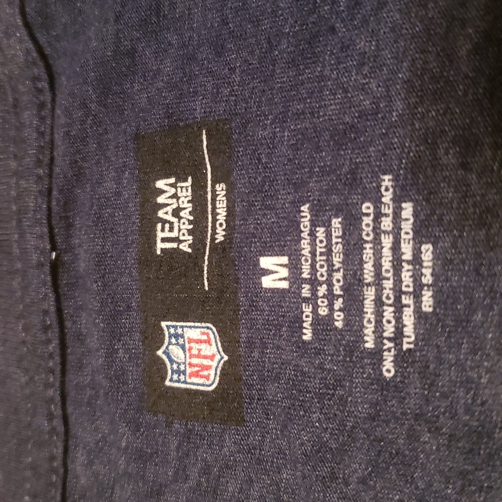 NFL Team Apparel Women's New England Patroits V-neck Short Sleeve Shirt - Picture 3 of 8